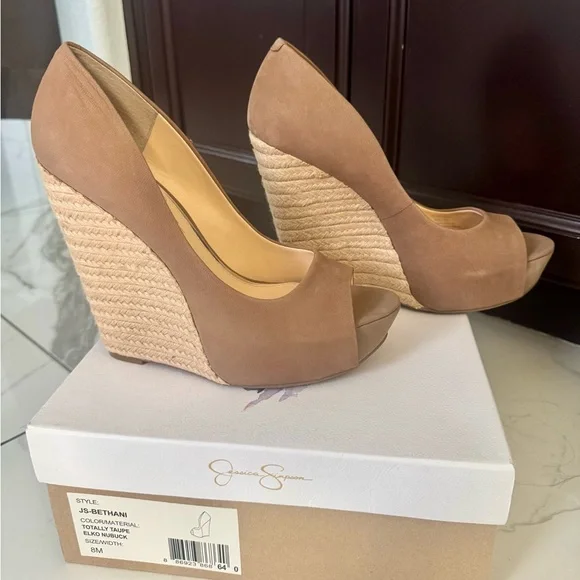 Jessica Simpson Bethani Peep-Toe Wedges in Color Totally Taupe. Size 8M. NWT. - Picture 3 of 4